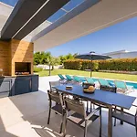 Mariva Villa