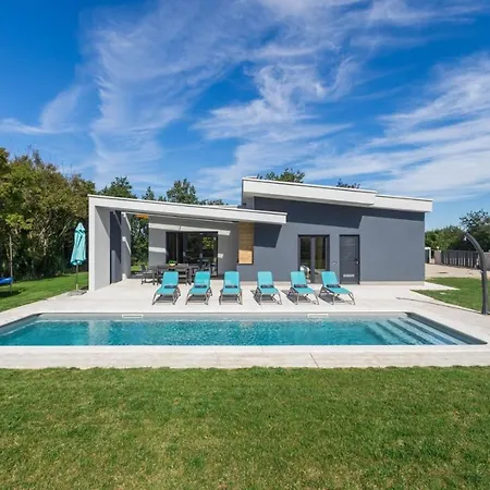 Mariva Villa *