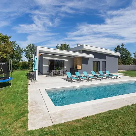 Mariva Villa *